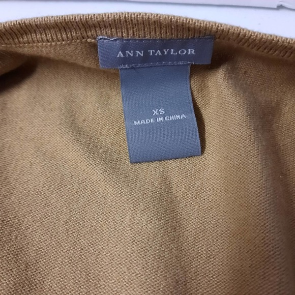 Ann Taylor Sweater - Picture 7 of 8